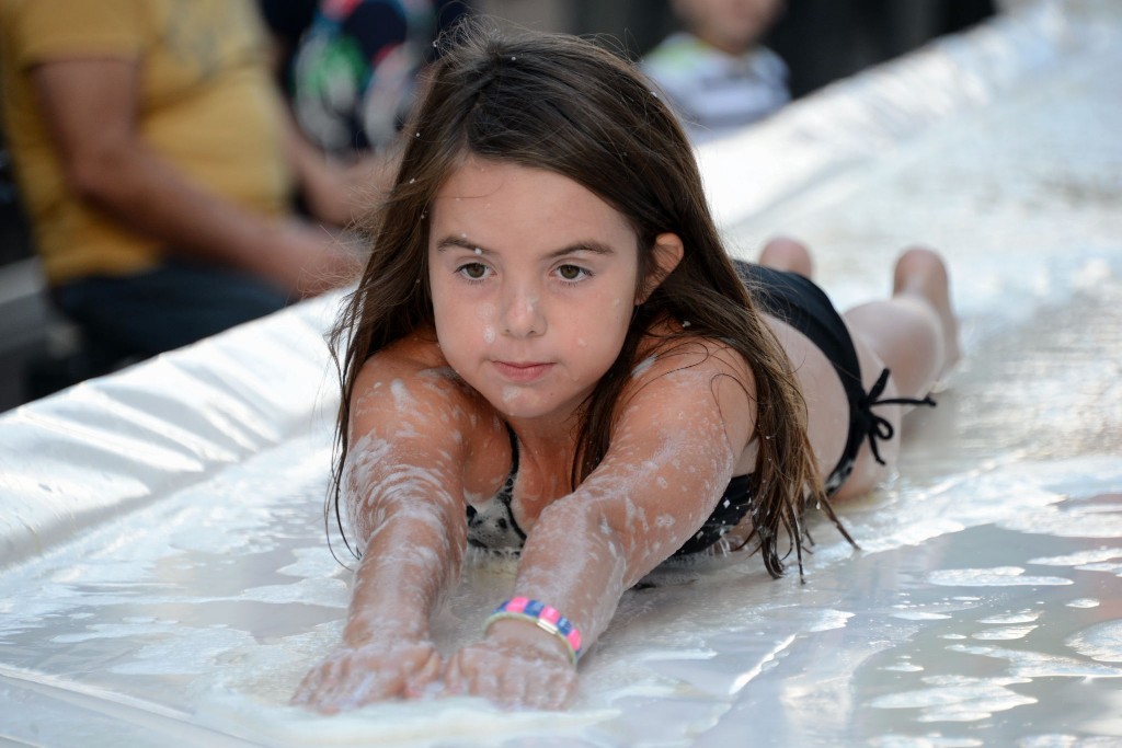 ../Images/Donderdag kermis 303.jpg